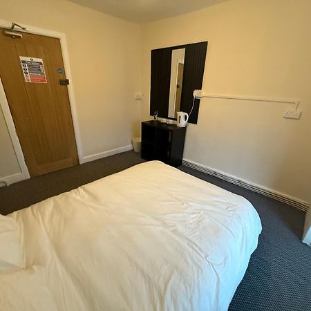 The Phoenix Inn ニューポート エクステリア 写真